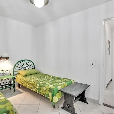 Robert Playa De Americas