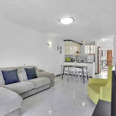 Robert Playa De Americas *